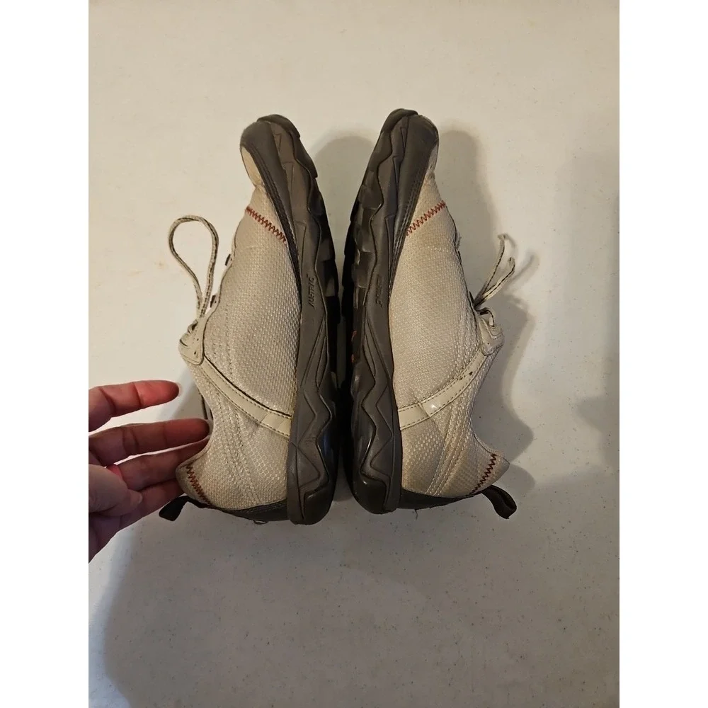Nike All-Trac Winter spike Hiking Shoes Womens‎ 9.5 Beige 314411-262(S117